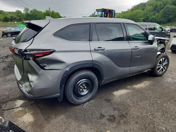 2026 TOYOTA HIGHLANDER
