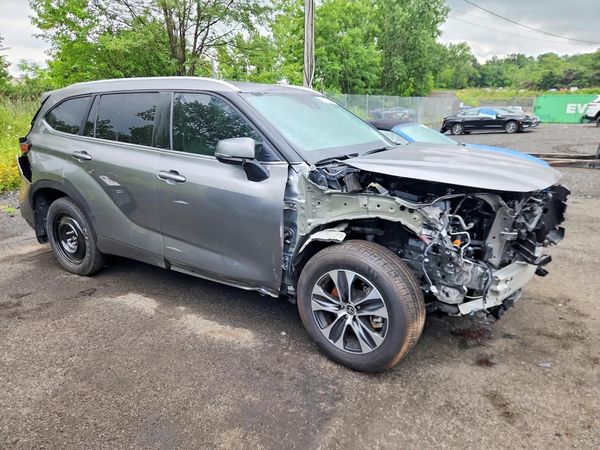 2026 TOYOTA HIGHLANDER