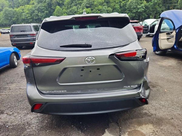 2026 TOYOTA HIGHLANDER