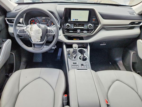 2026 TOYOTA HIGHLANDER