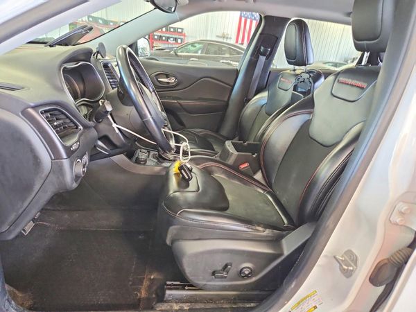 2019 JEEP CHEROKEE TRAILHAWK 4X4
