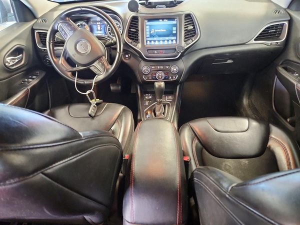 2019 JEEP CHEROKEE TRAILHAWK 4X4