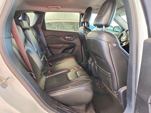 2019 JEEP CHEROKEE TRAILHAWK 4X4