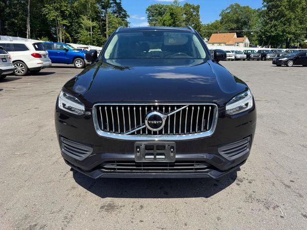 2020 VOLVO XC90 Momentum