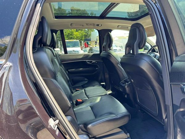2020 VOLVO XC90 Momentum