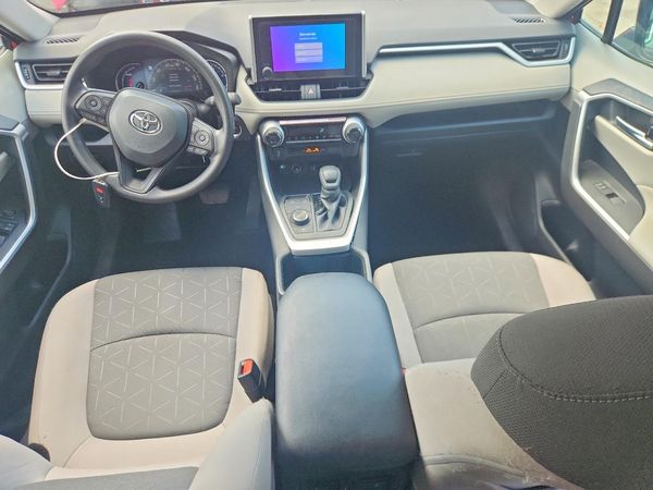 2025 TOYOTA RAV4 XLE