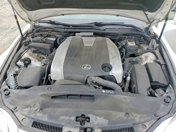 2016 LEXUS IS 300