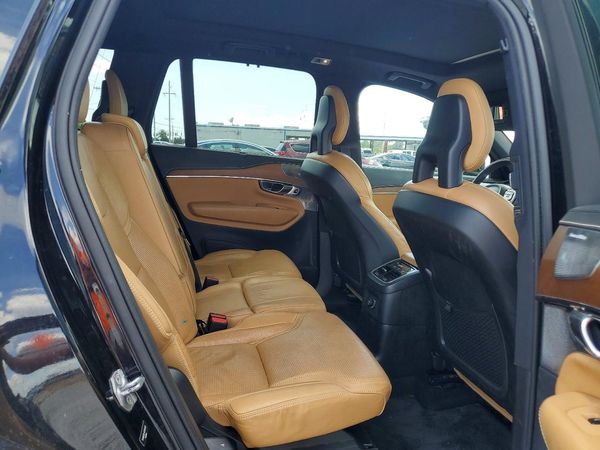 2017 VOLVO XC90 Inscription