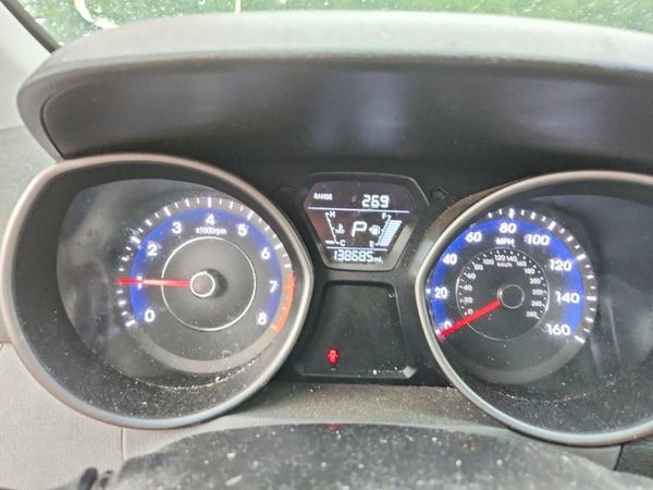 2014 HYUNDAI ELANTRA GLS(Middle)
