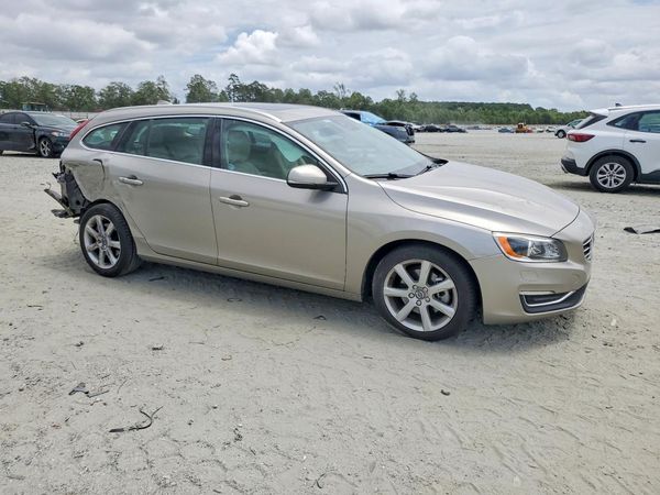 2016 VOLVO V60 SV35 Platinum