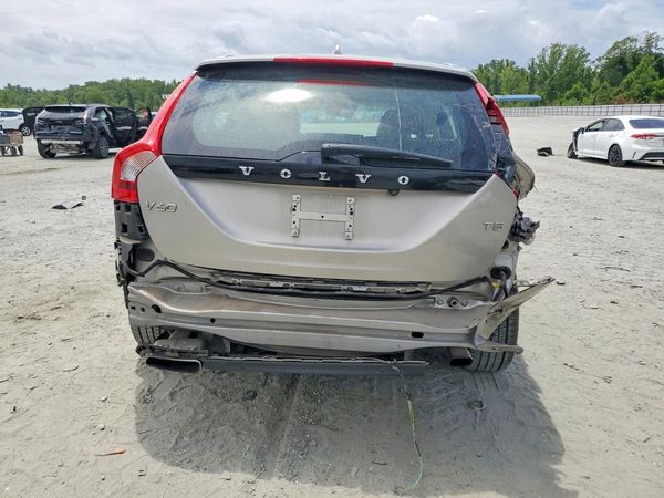 2016 VOLVO V60 SV35 Platinum