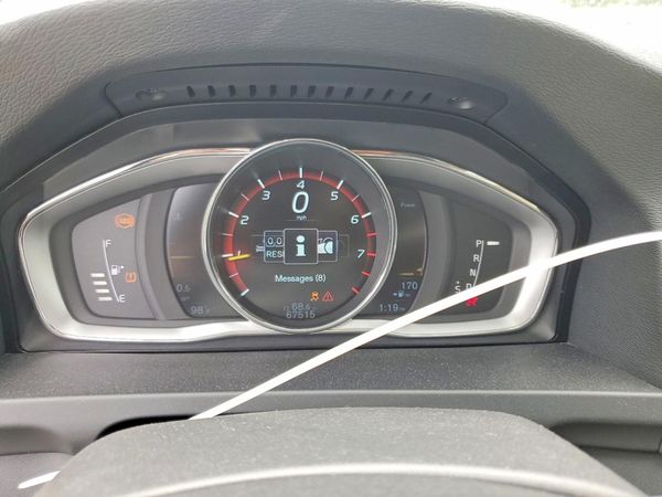 2016 VOLVO V60 SV35 Platinum