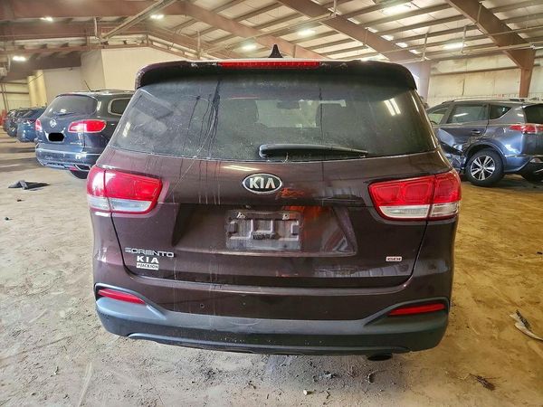 2016 KIA SORENTO L / LX