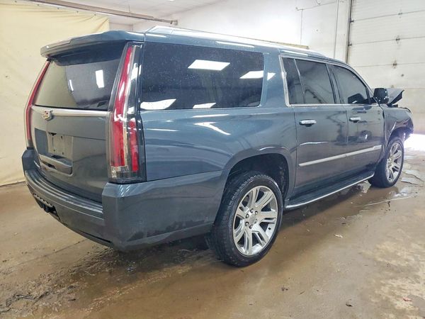 2019 CADILLAC ESCALADE ESV Luxury