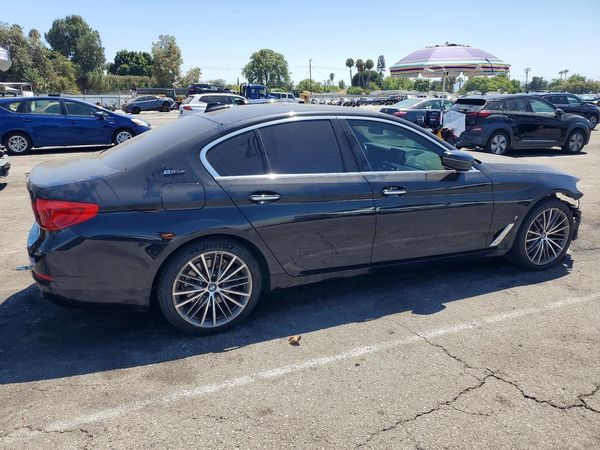 2018 BMW 530E