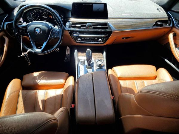 2018 BMW 530E