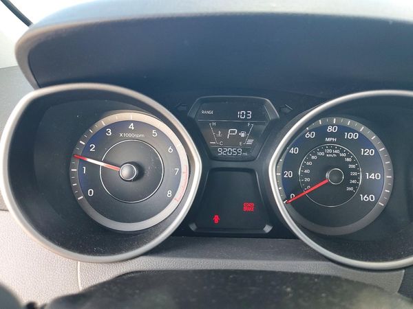 2016 HYUNDAI ELANTRA