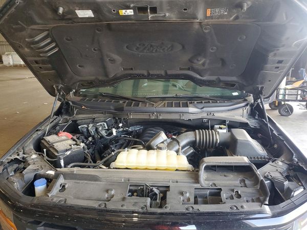 2025 FORD F150 XLT — Engine bay
