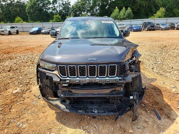 2023 JEEP GRAND CHEROKEE Laredo, Altitude