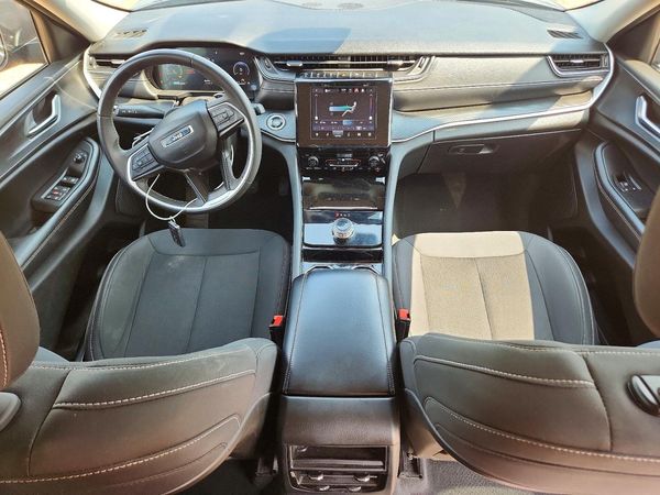 2023 JEEP GRAND CHEROKEE Laredo, Altitude