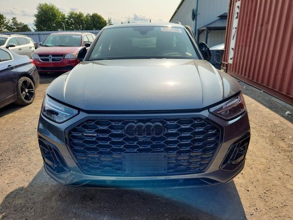 2024 AUDI Q5 S Line quattro Premium