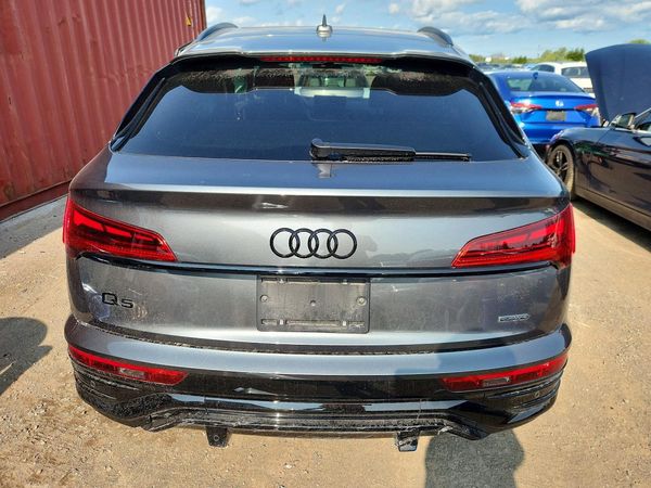 2024 AUDI Q5 S Line quattro Premium
