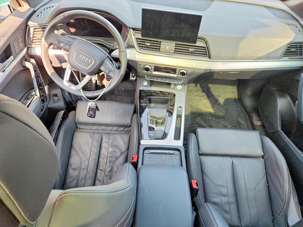2024 AUDI Q5 S Line quattro Premium