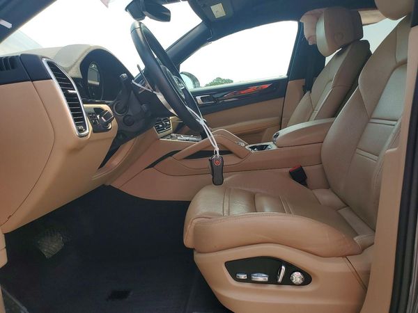 2021 PORSCHE CAYENNE Coupe