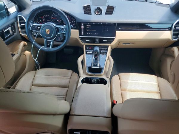 2021 PORSCHE CAYENNE Coupe