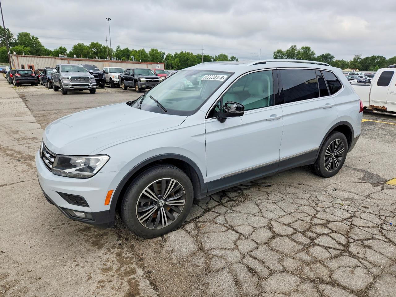 2018 VOLKSWAGEN TIGUAN SE, SEL — Front 3/4