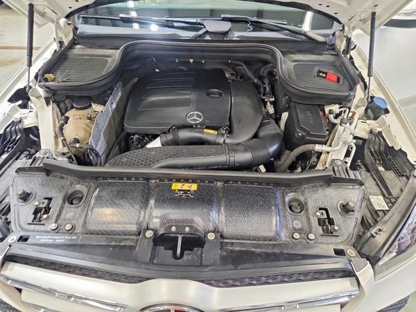 2020 MERCEDES-BENZ GLE GLE350-4M — Engine bay