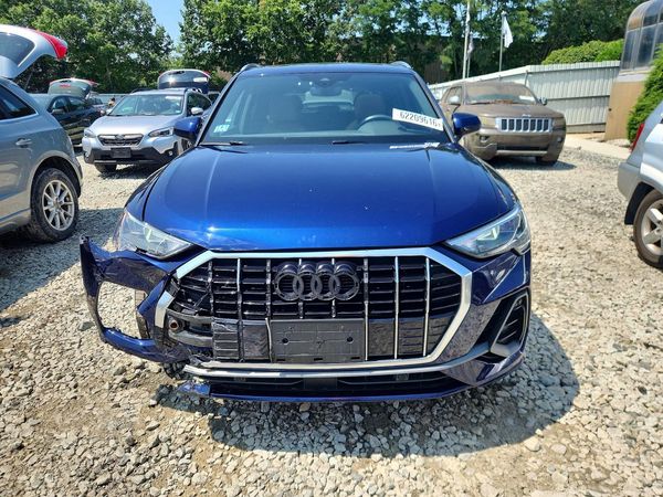 2021 AUDI Q3 S Line quattro Premium