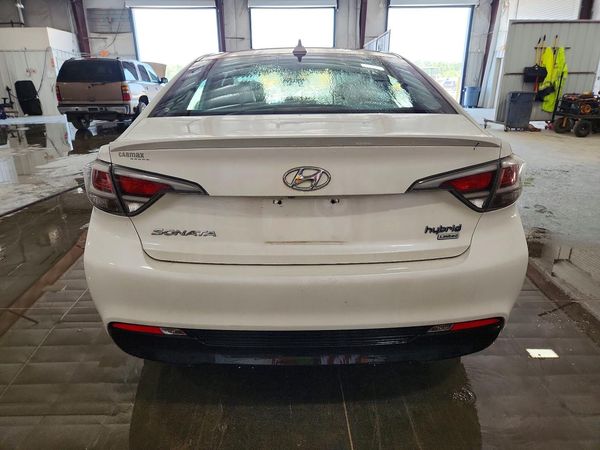 2016 HYUNDAI SONATA GLS (Middle)