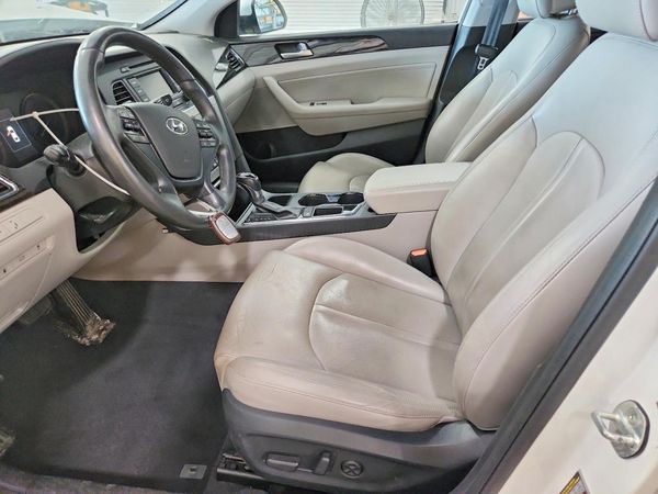 2016 HYUNDAI SONATA GLS (Middle)