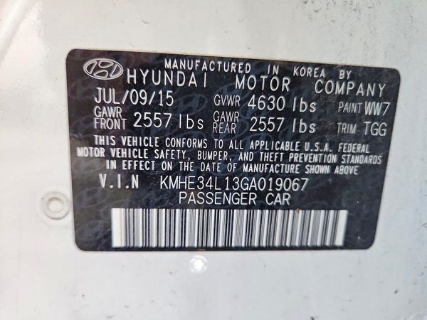 2016 HYUNDAI SONATA GLS (Middle)