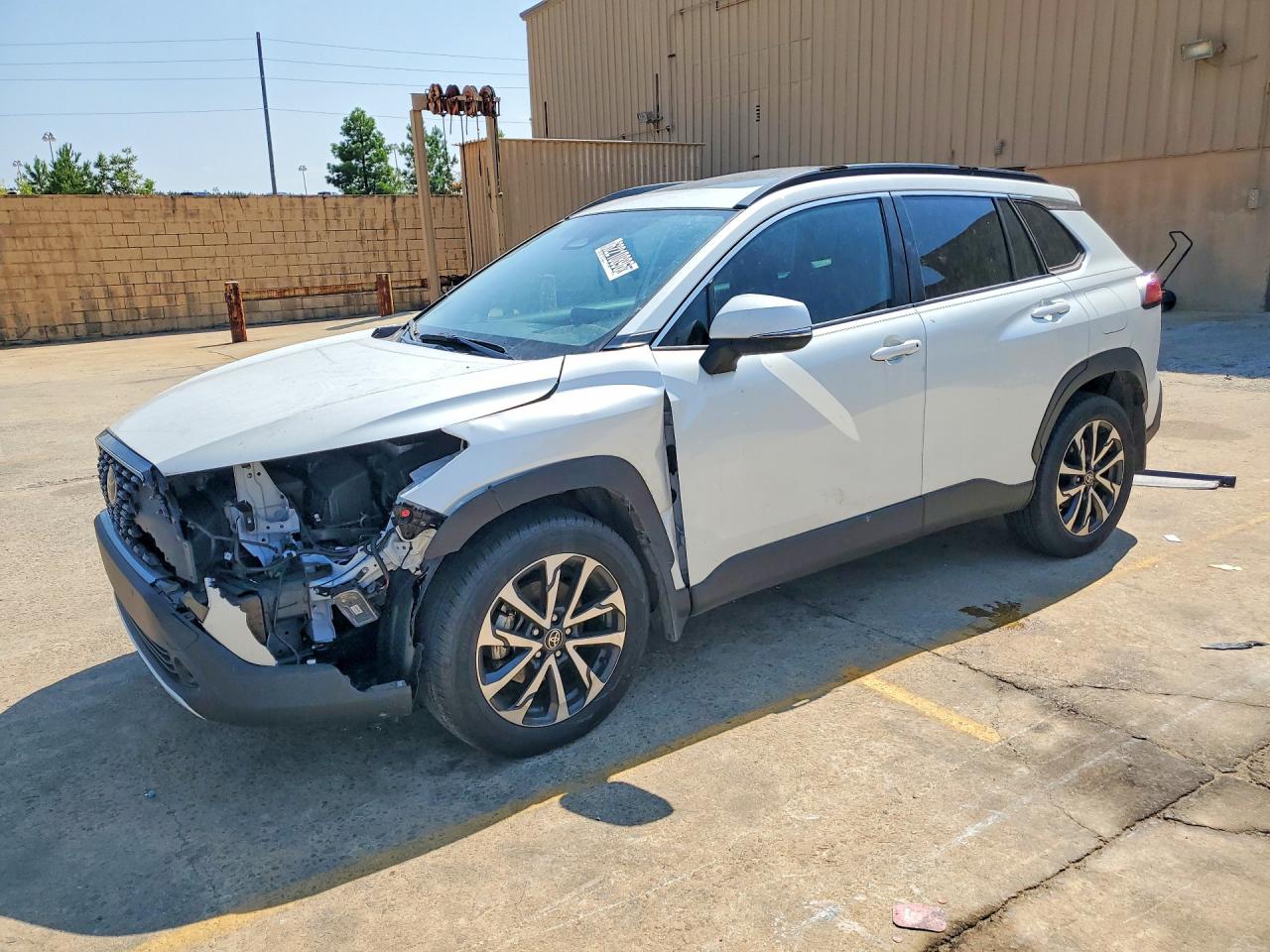 2024 TOYOTA COROLLA CROSS XLE
