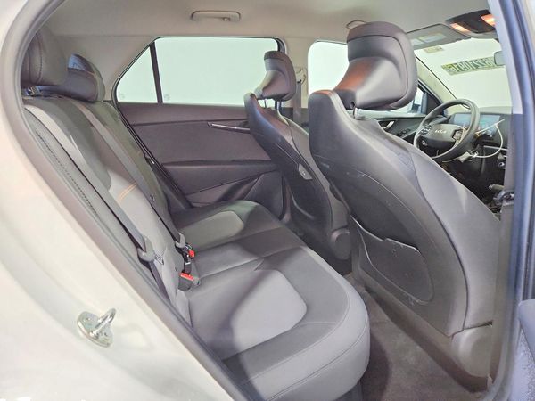 2026 KIA NIRO LX