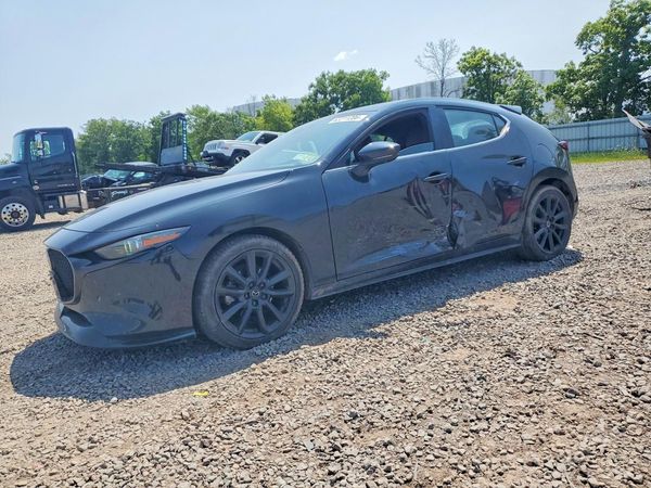 2023 MAZDA 3 Premium Plus Package