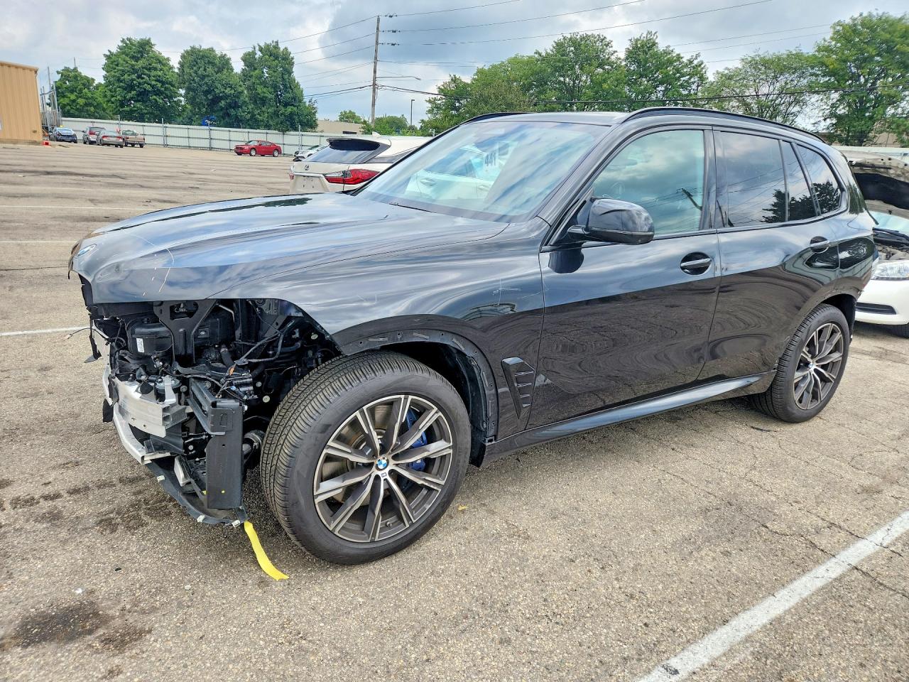 2025 BMW X5 M60i