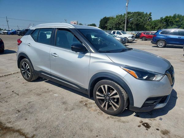 2020 NISSAN KICKS
