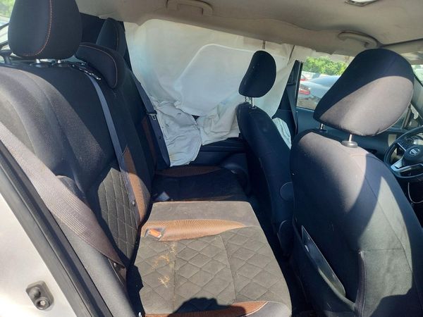 2020 NISSAN KICKS