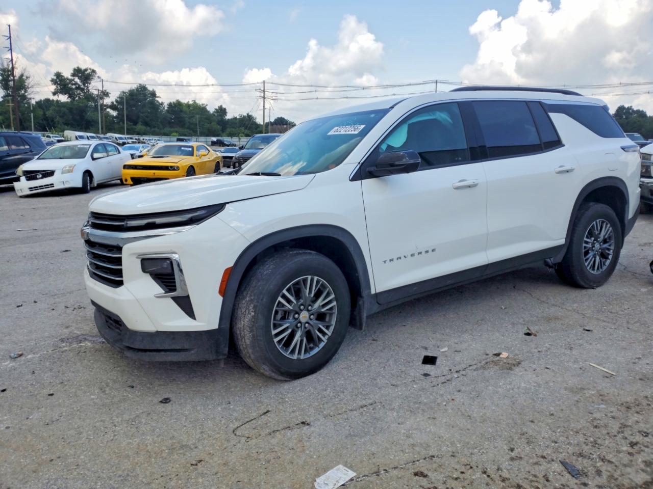 2024 CHEVROLET TRAVERSE LT