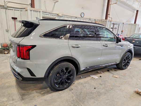 2022 KIA SORENTO