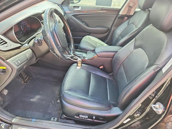 2016 KIA CADENZA Luxury