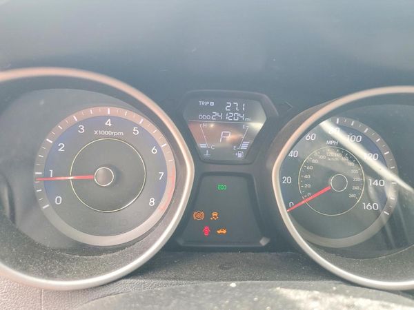2013 HYUNDAI ELANTRA