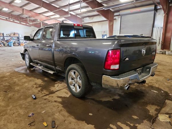 2015 RAM 1500 SLT