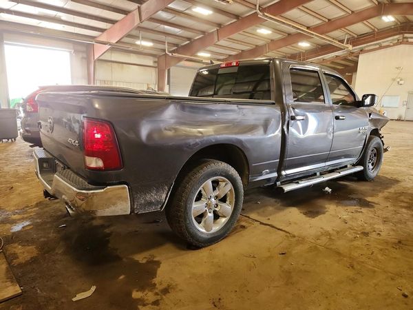 2015 RAM 1500 SLT