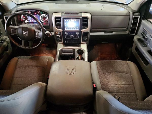 2015 RAM 1500 SLT