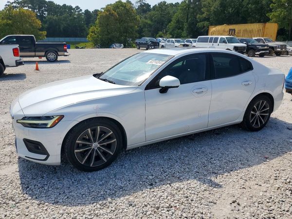 2021 VOLVO S60