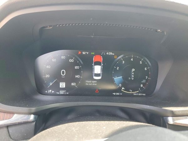 2021 VOLVO S60 Momentum